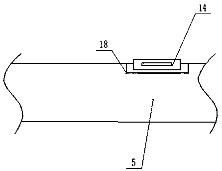 Heating system combining solar water heater and wall-mounted furnace