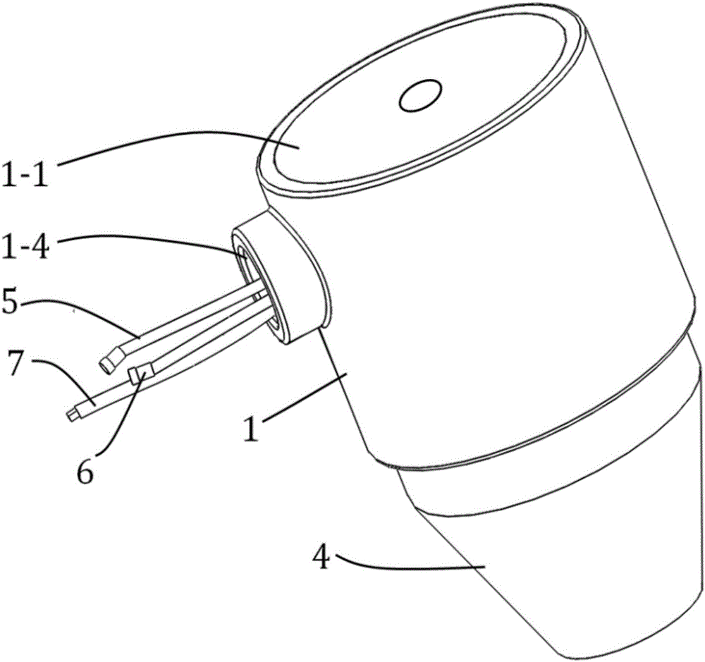 Continuous zooming ultrasonic probe and zooming method adopted by same