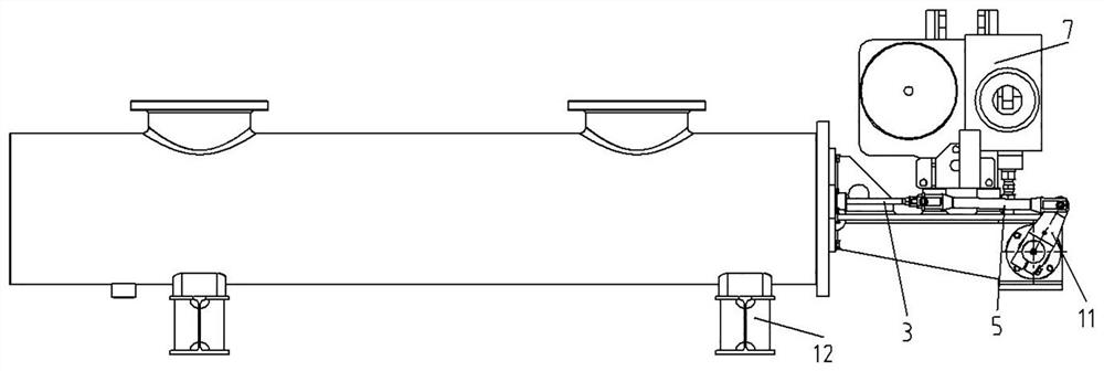 A circuit breaker and its mechanical linkage mechanism