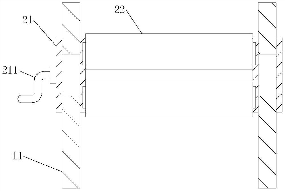 Roll changing and material receiving mechanism of film blowing machine