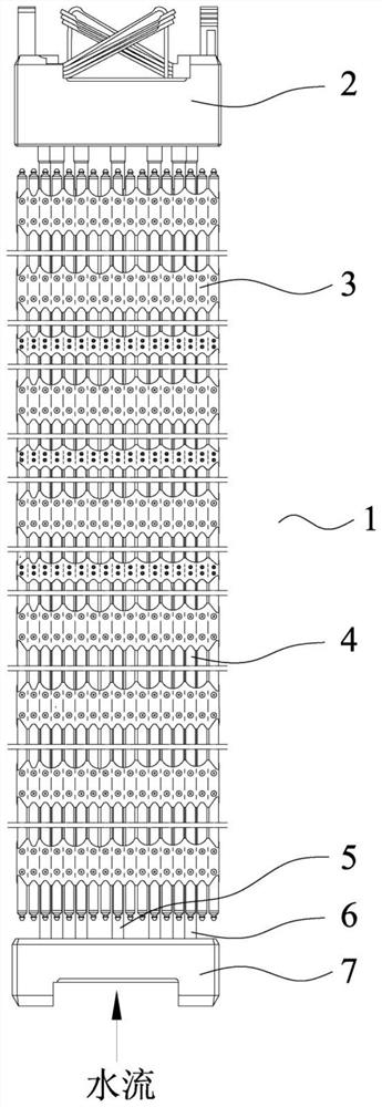 Efficient filtering lower tube seat, fuel assembly and nuclear reactor