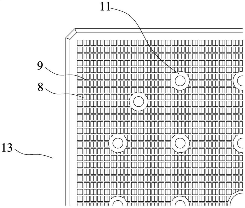 Efficient filtering lower tube seat, fuel assembly and nuclear reactor