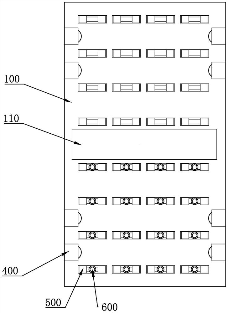 Welding equipment for continuous splicing of plates and welding method thereof