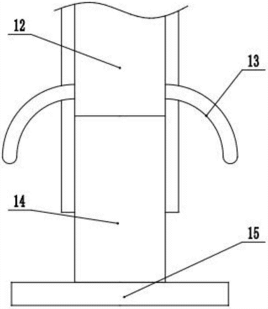 Smashing device used for building garbage