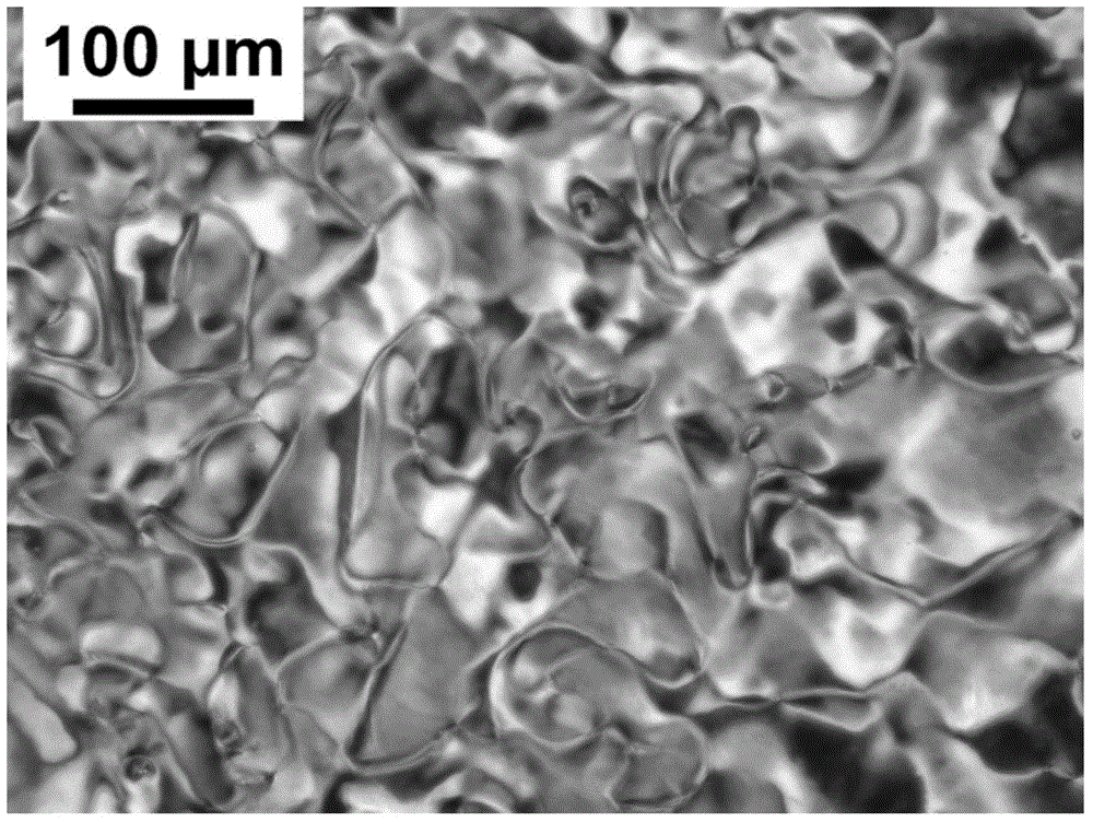 Pyran ring-containing negative liquid crystal compound and preparation method thereof