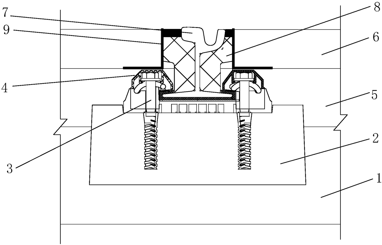 Reinforcing structure for alleviating tramcar trackside asphalt pavement cracking