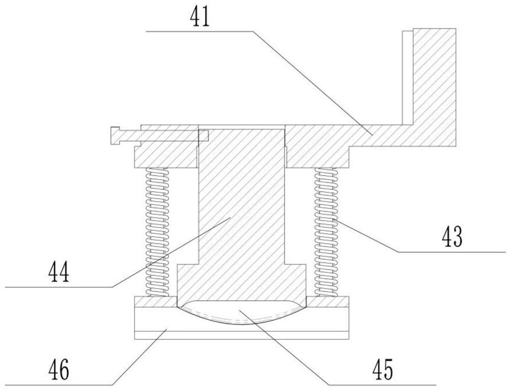 Ceramic green body filling device and application method thereof