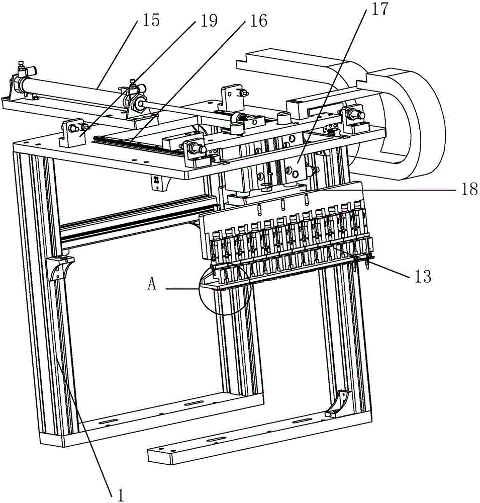 Assembling device for bottle inserting needle and conduit