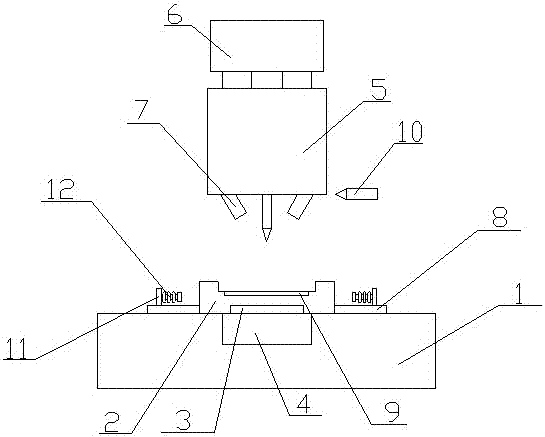 Automatic drilling device for hinge of car trunk