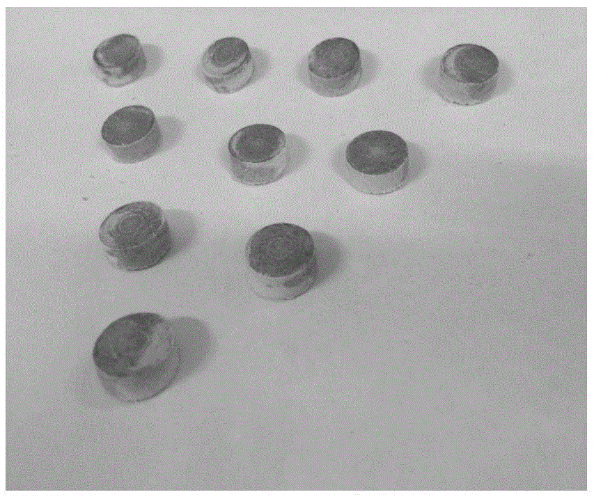 Abelmoschus manihot-filbert chewable tablet and preparation method thereof