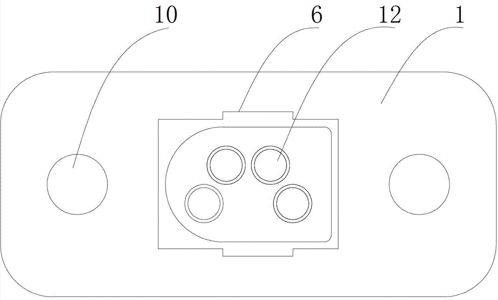 Fast-locking mistaken installation preventive connector