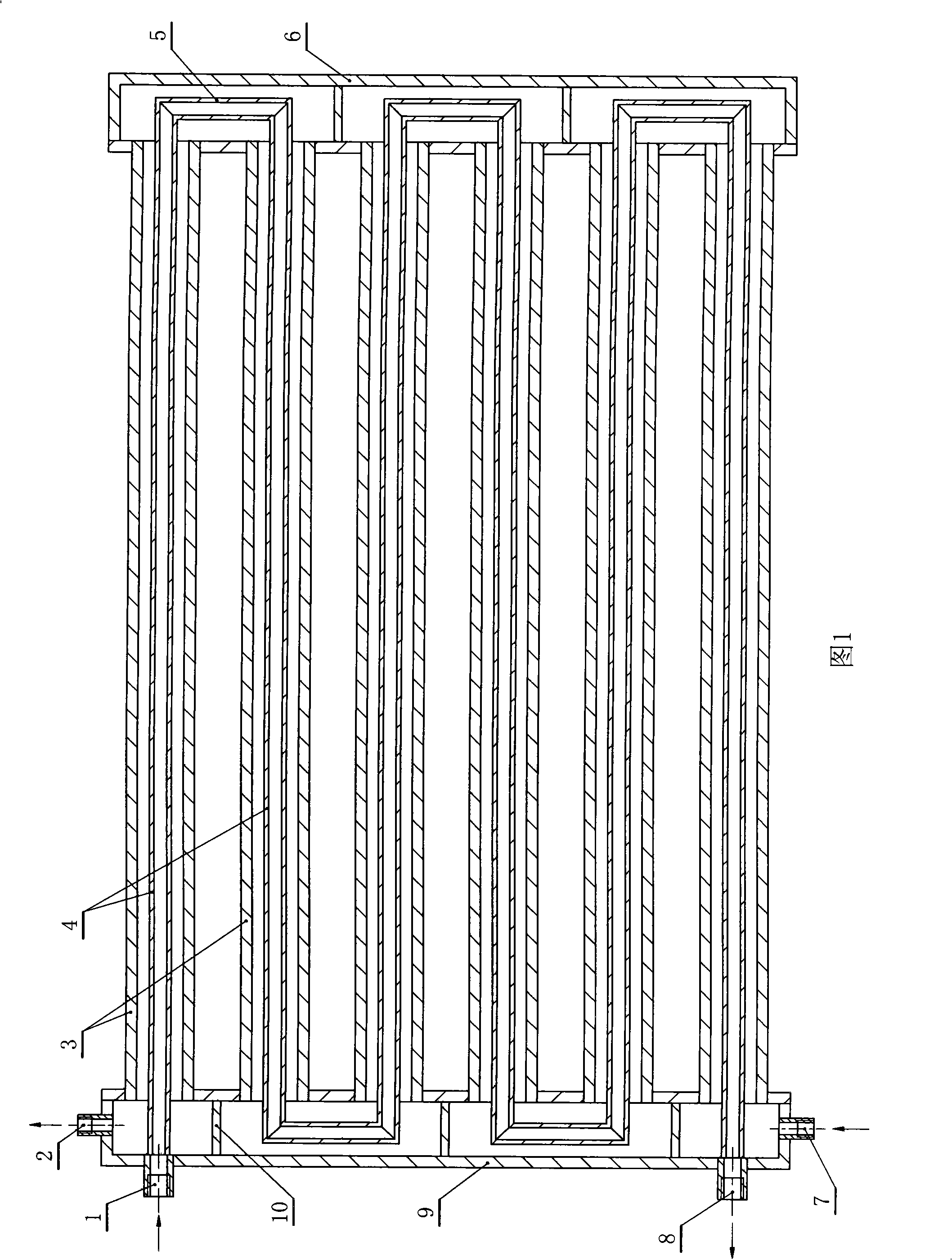 Header shunting heat storage adverse current type heat exchanger