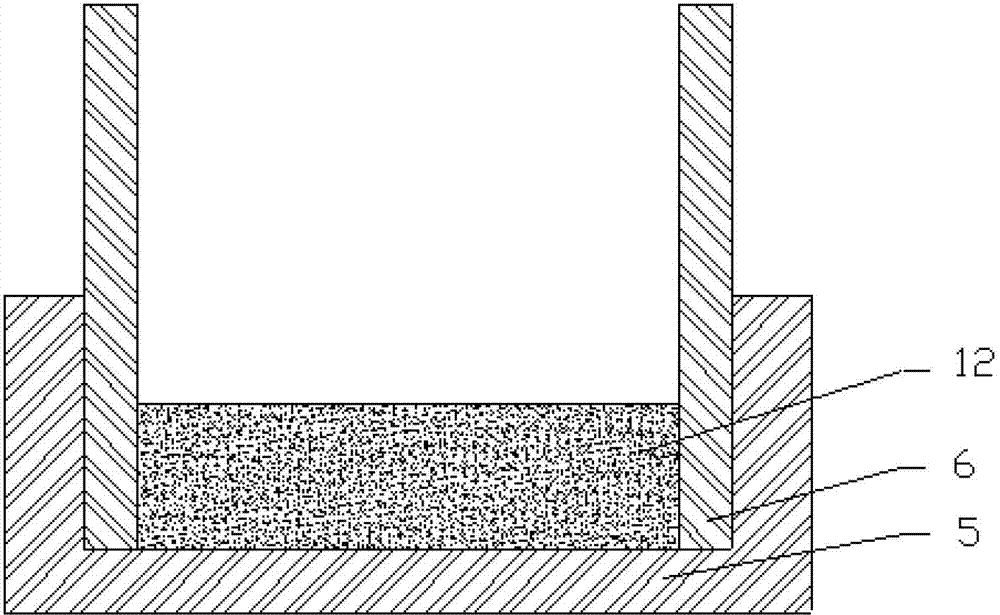 Composite capillary core with differential thermal coefficients for loop heat pipe and preparation method of composite capillary core