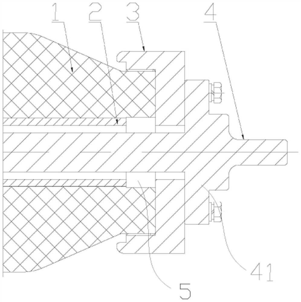 A High Voltage Insulated Current Lead Structure