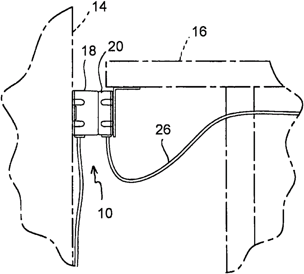 Electrical power coupling with magnetic connections