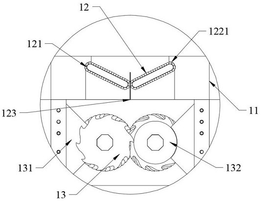 Dust-free anti-splashing intelligent crushing device for recycled concrete manufacturing