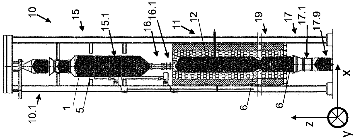 Device and method for utilizing carbonaceous feedstock and use thereof