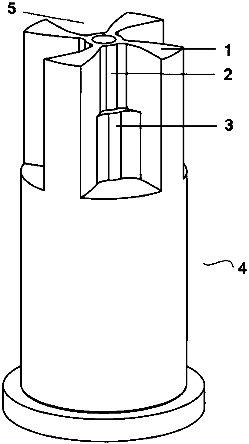 Core structure for enhancing magnetic focusing force in the central region of superconducting cyclotron