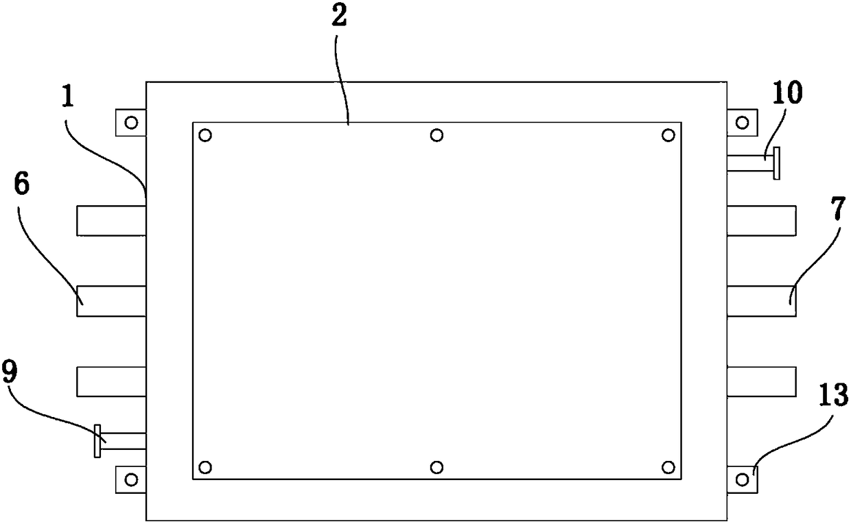 Photovoltaic junction box with heat dissipation structure