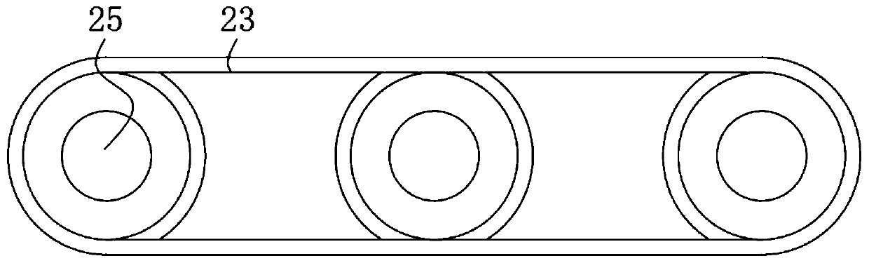 Automatic sealing device capable of adapting to different carton packaging sizes