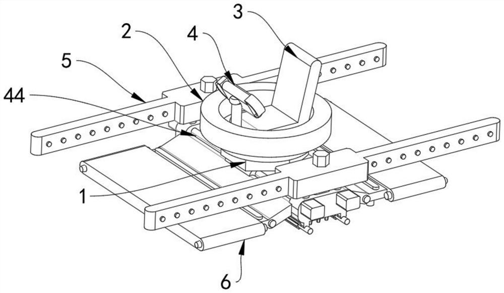 Pavement paving and leveling device for highway construction