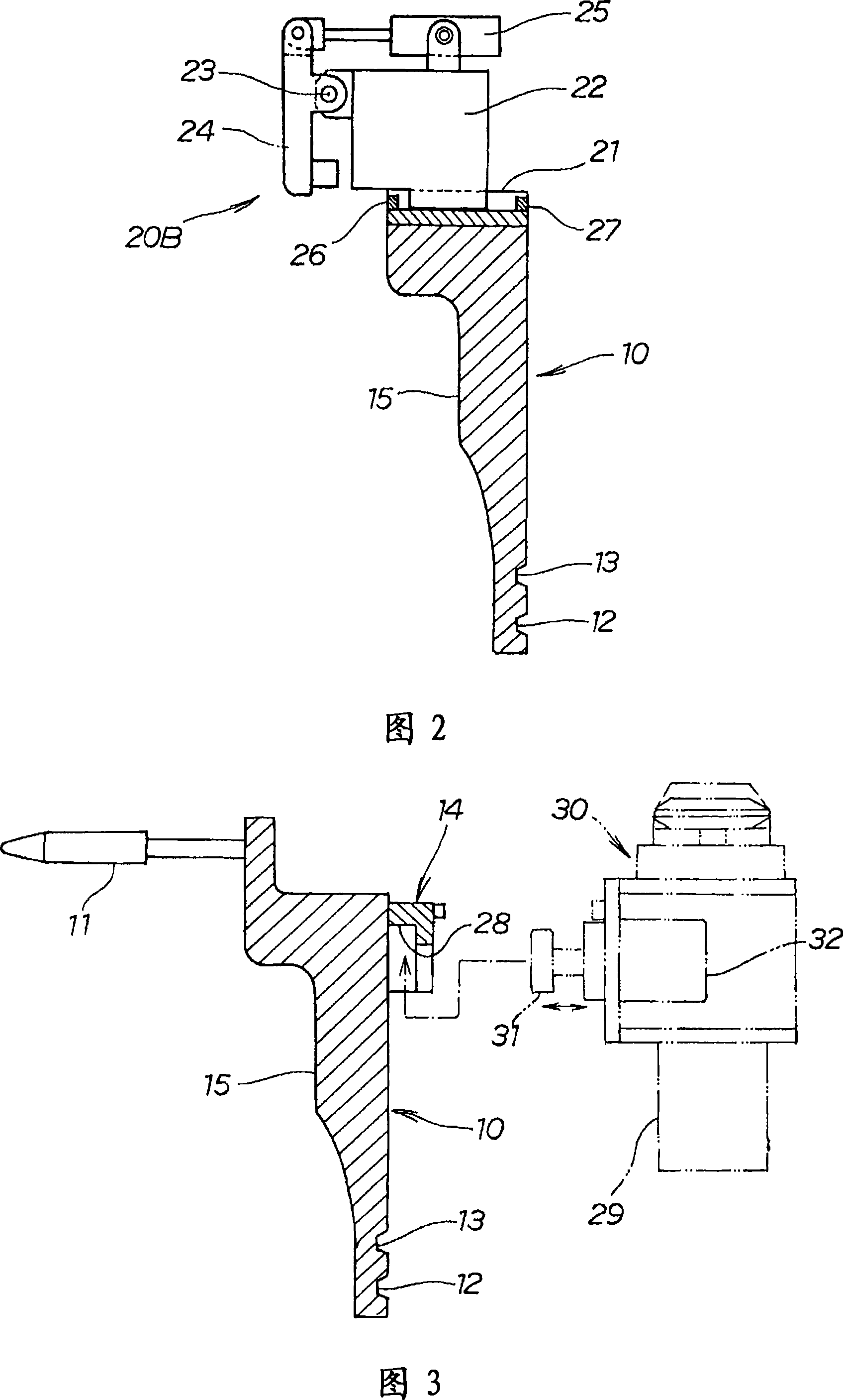 Roller hemming device and roller hemming method