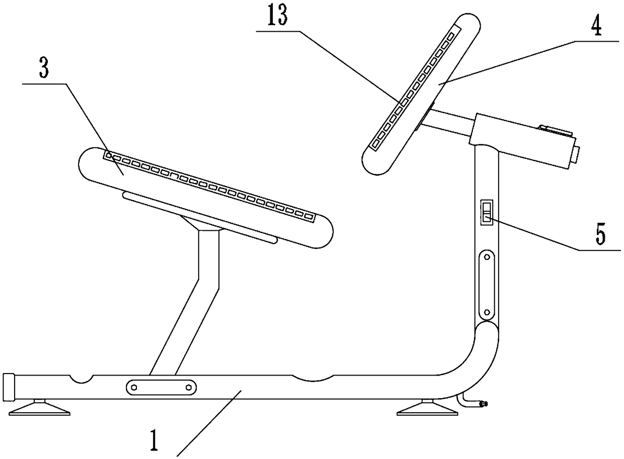 Leg strength training device used for athletic training