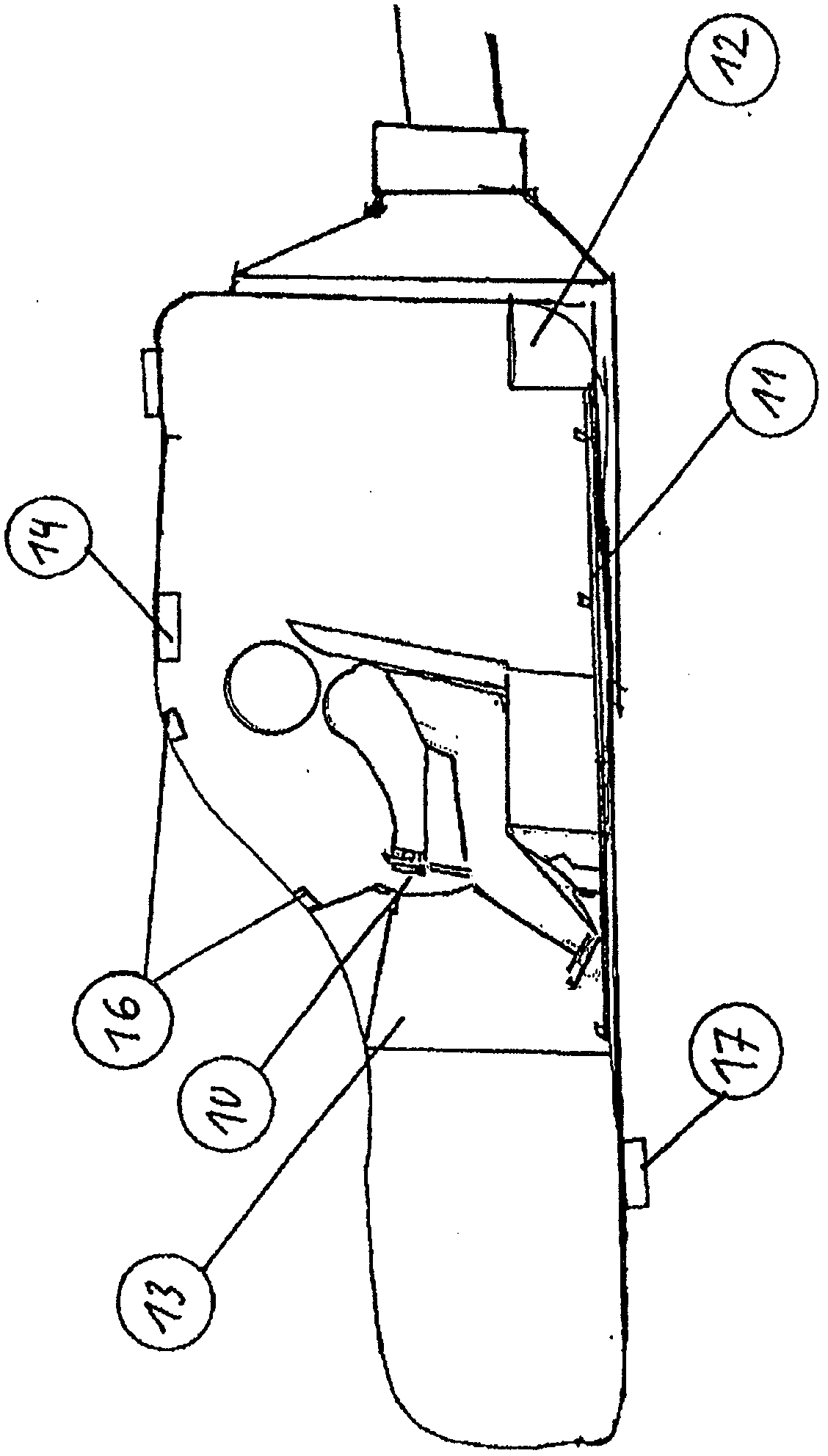 Apparatus and method for operating a flight simulator with a special impression of reality