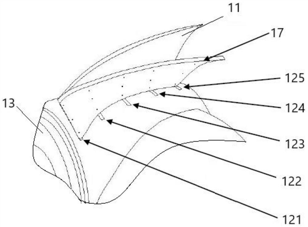 Flexible guide vane structure of mixed-flow pump with adjustable flow area, mixed-flow pump and adjustment method