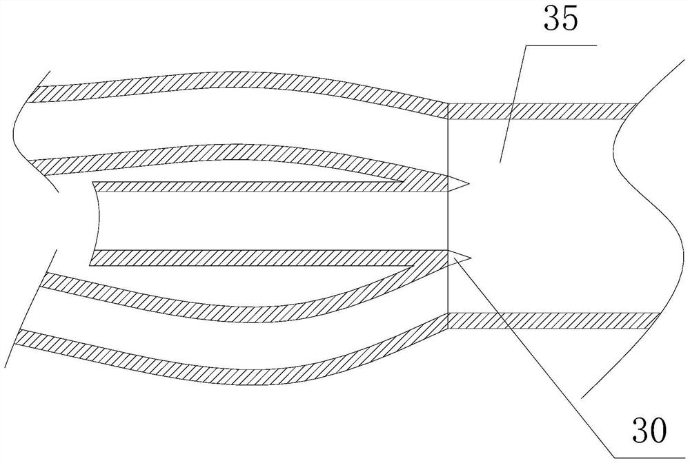 Sand blasting device for blade production