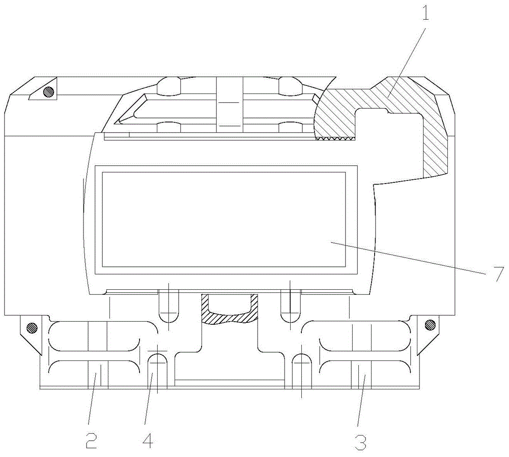 Iron-type coated-sand casting disc brake caliper body and producing method thereof