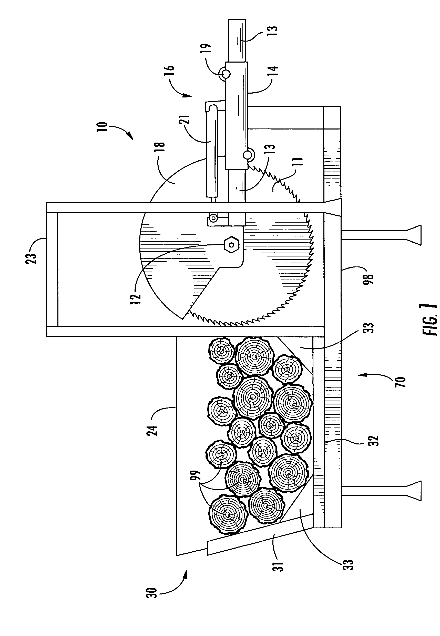 Traversing circular saw