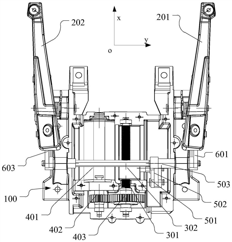 Wind shielding mechanism and motorcycle