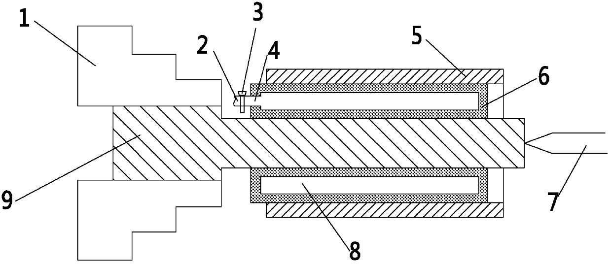 Automatic centering and clamping device