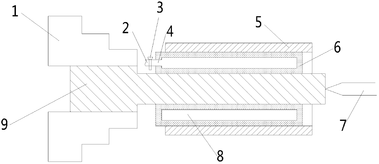 Automatic centering and clamping device