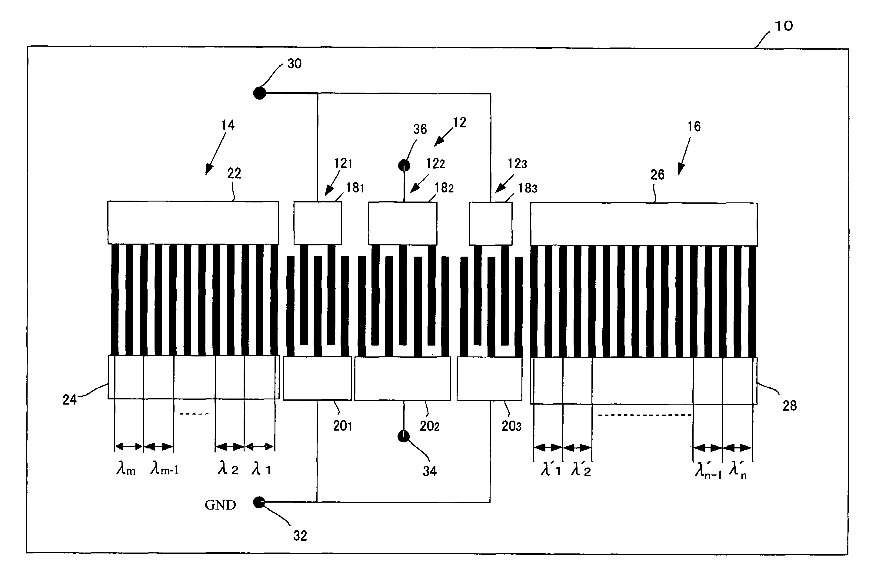 Surface acoustic wave device with reflection electrodes having pitches that vary