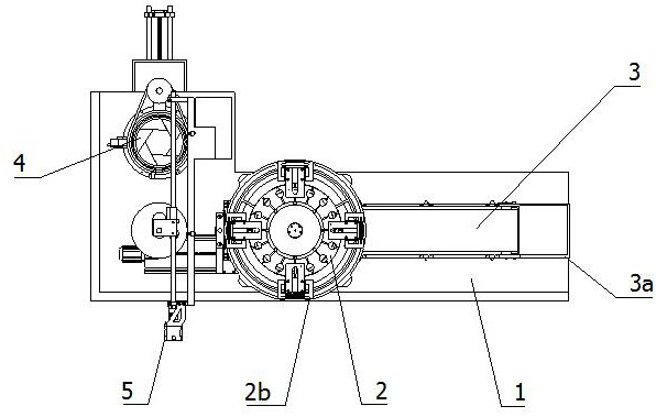 A material conveying device for the detection of the tightness of freeze-dried product packaging