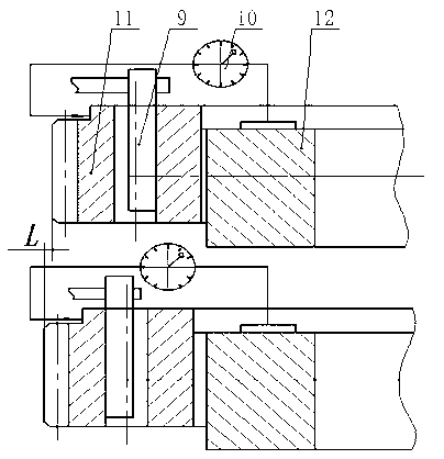 Gap detection device of large slewing bearing