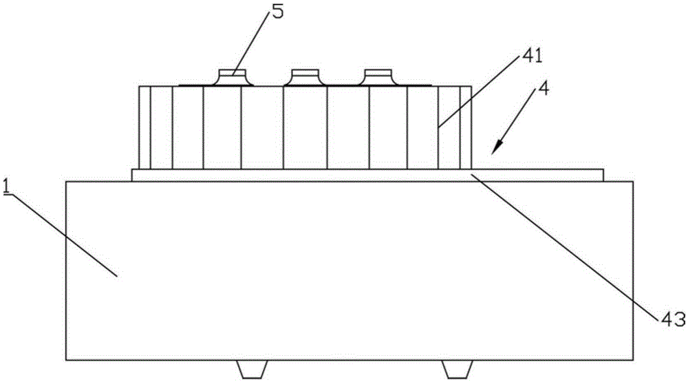 Parallel irradiation reaction device