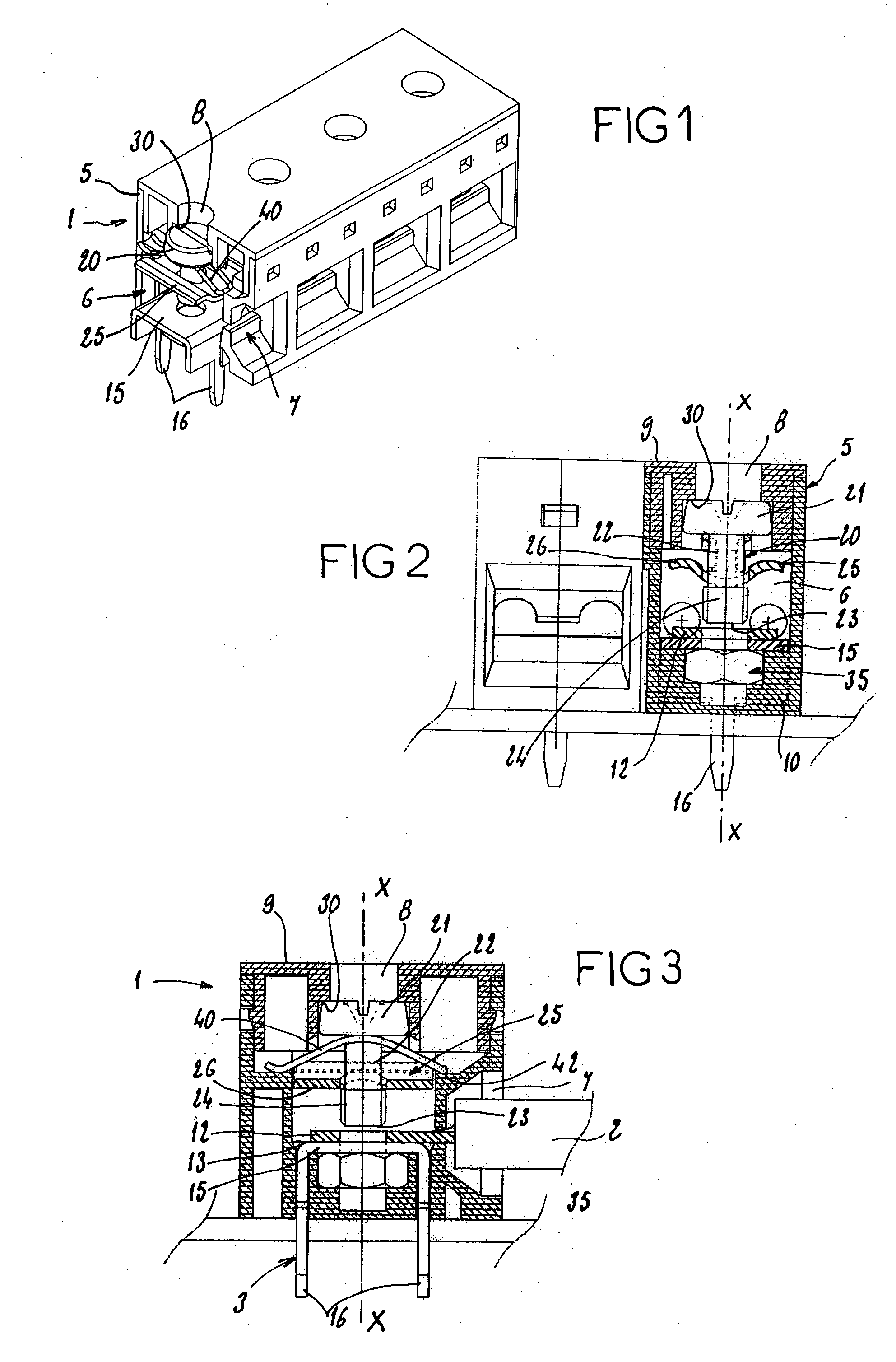 Electrical connection device with protected contact