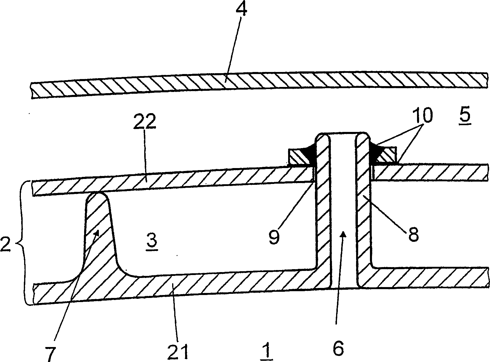 Damping arrangement for reducing combustion chamber pulsations in a gas turbine system