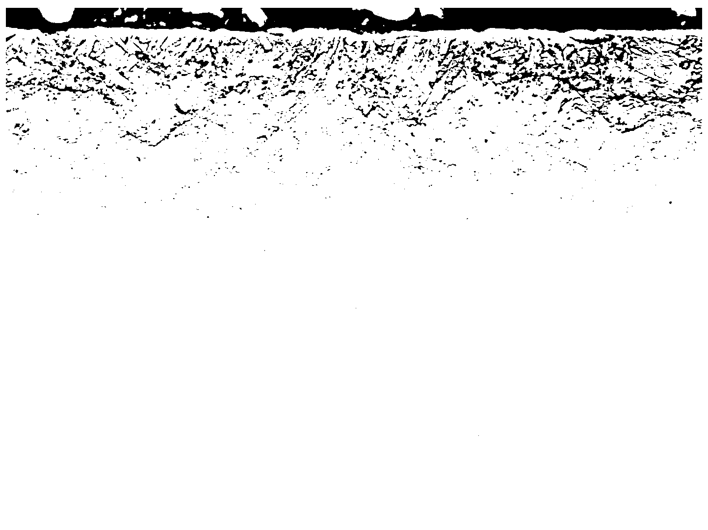 Low-temperature and low-pressure ion nitriding method and device for stainless steel workpiece