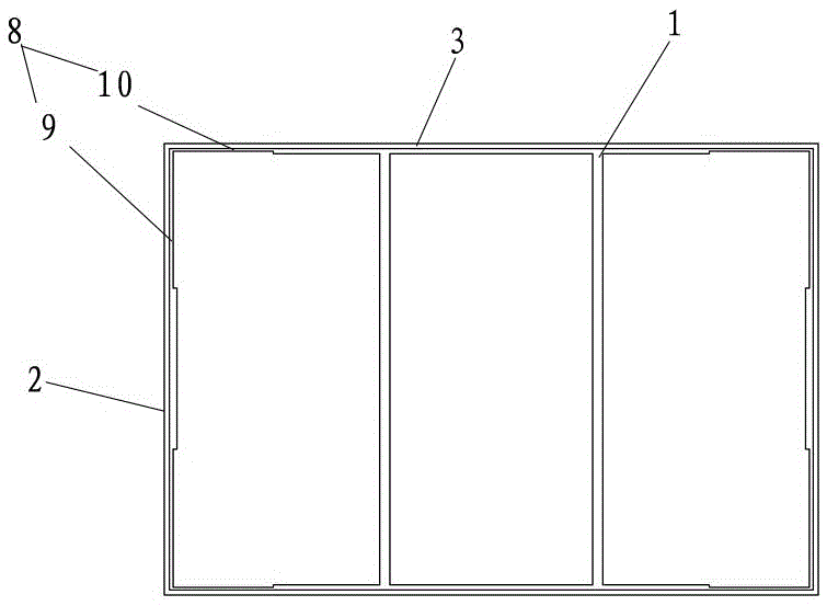 A storage battery tank capable of preventing deformation of short sides and side walls