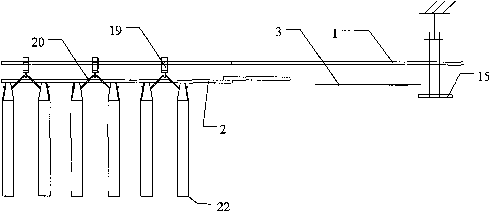 Half carcass posture adjusting device on slaughtering production line