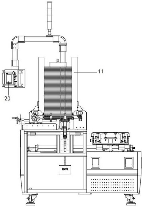 A bottom feeder and a feeder method