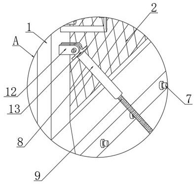 Deep foundation pit supporting device capable of draining water easily