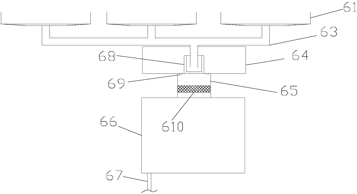 A transmission tower suitable for power transmission and its insulator bird repelling method