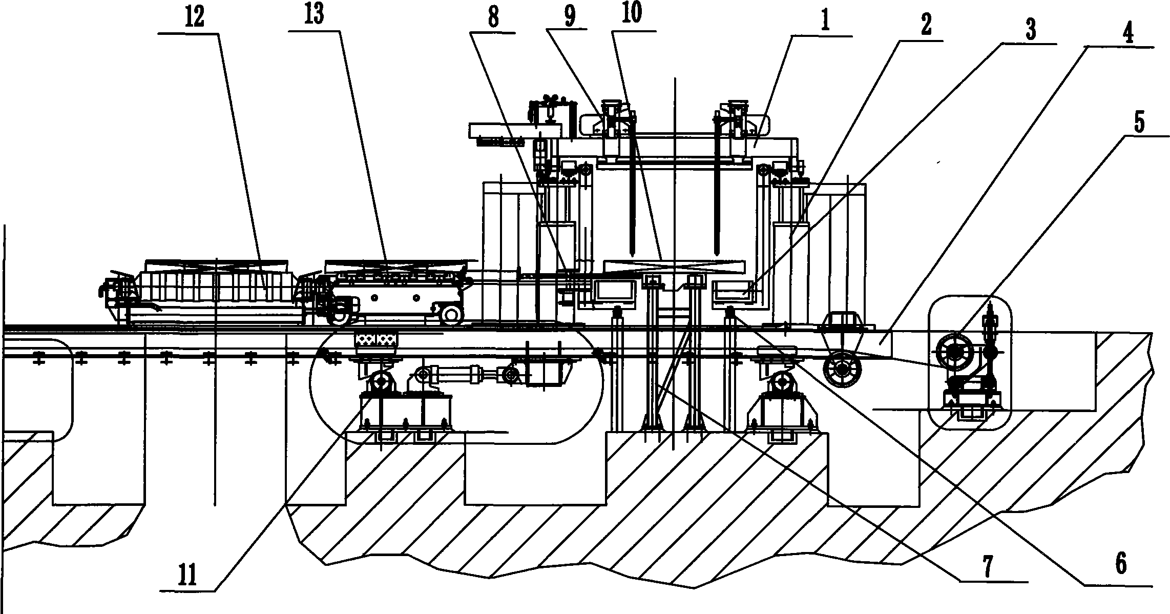 Wedge shaped casting block on-line cutting method and device