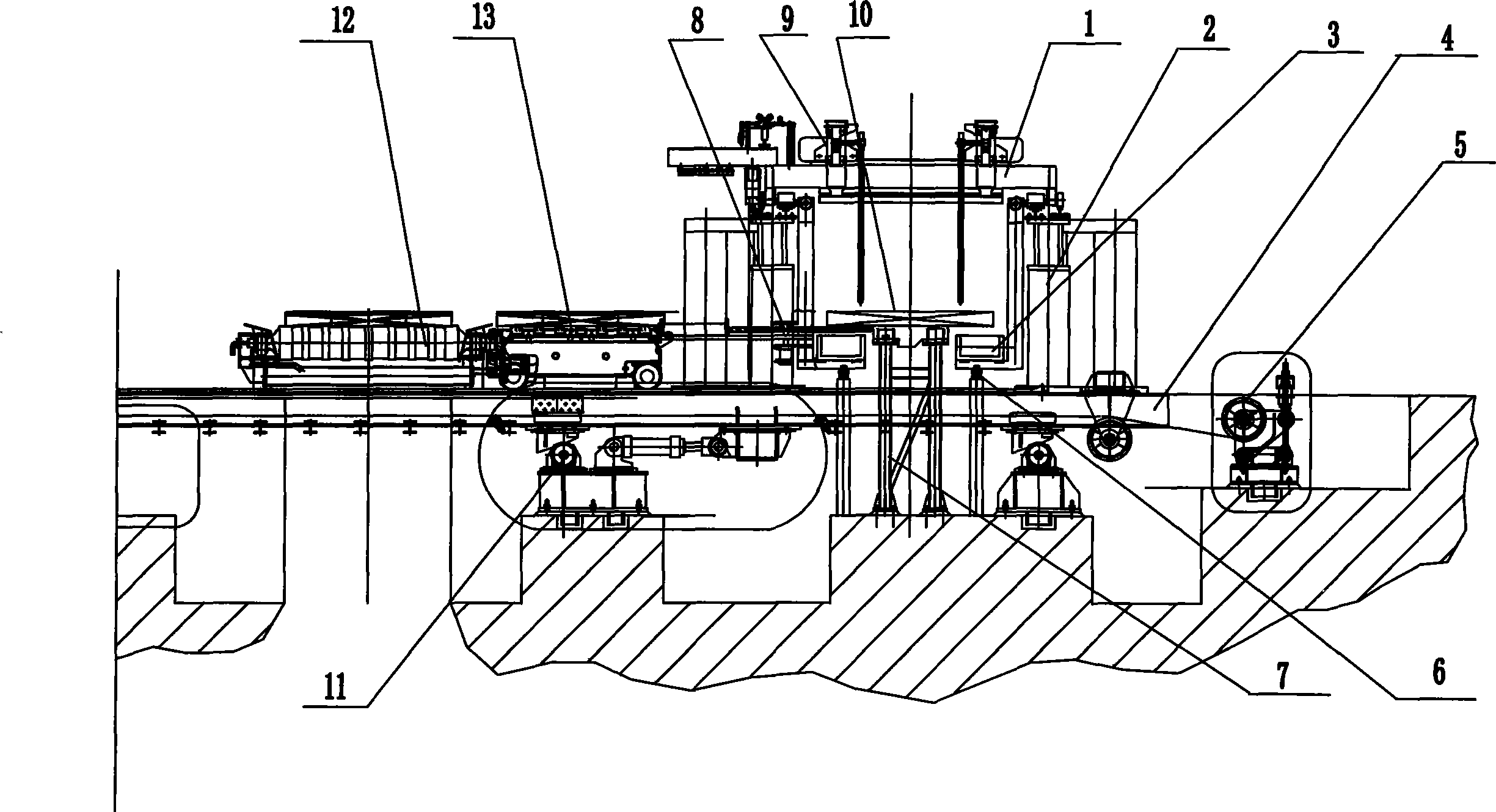 Wedge shaped casting block on-line cutting method and device