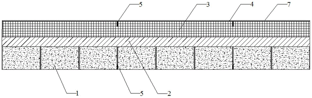 A kind of straw block solar greenhouse back wall